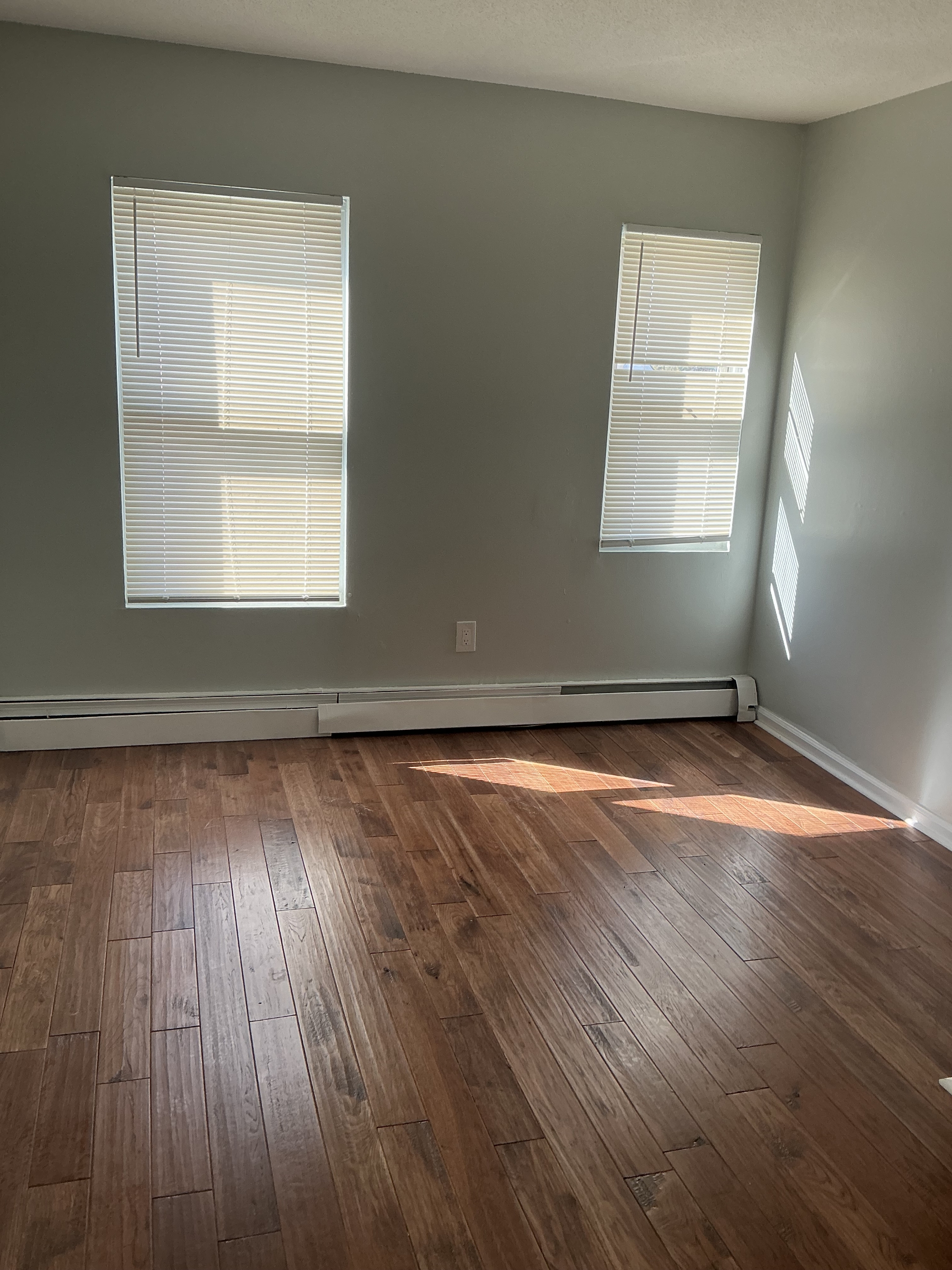 2304 Barnum Avenue - 2nd Floor Front